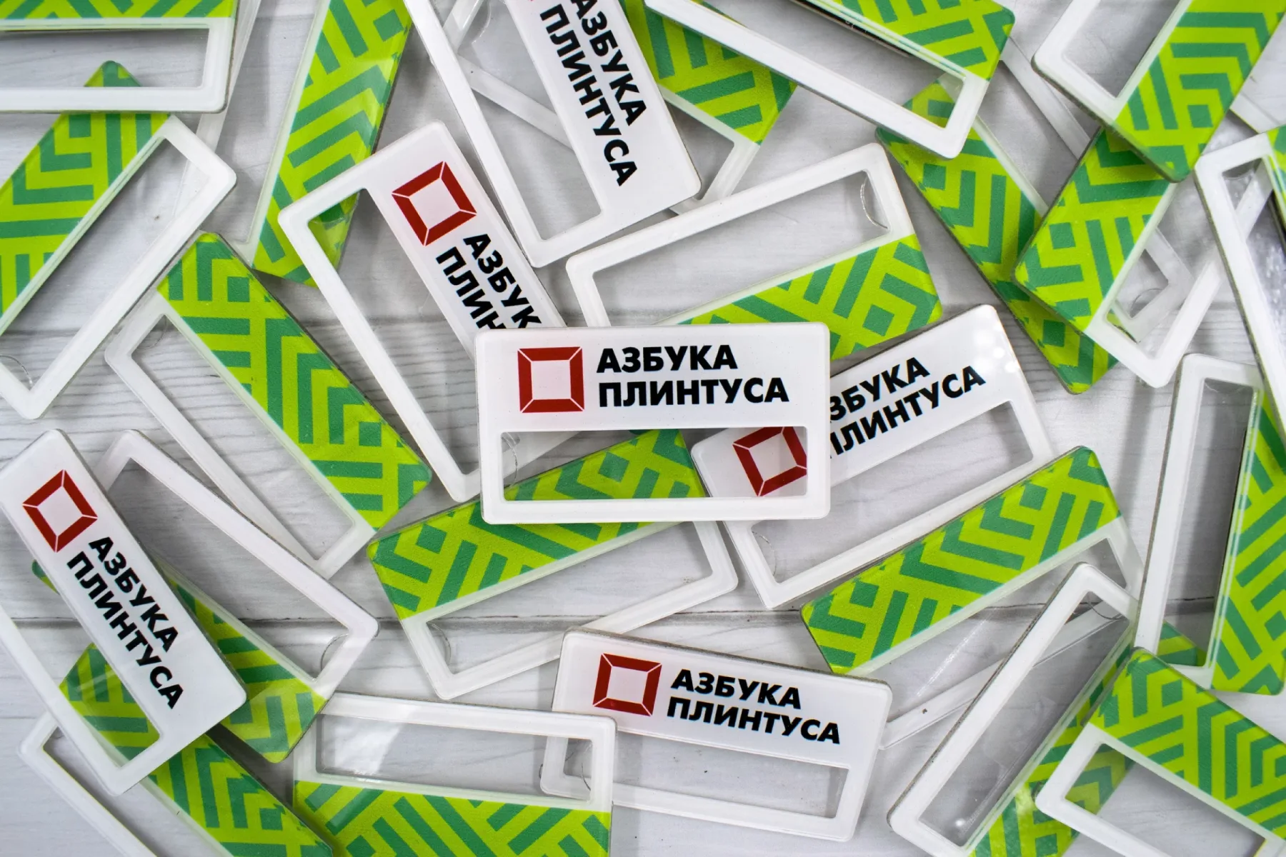 Бейдж с окошком