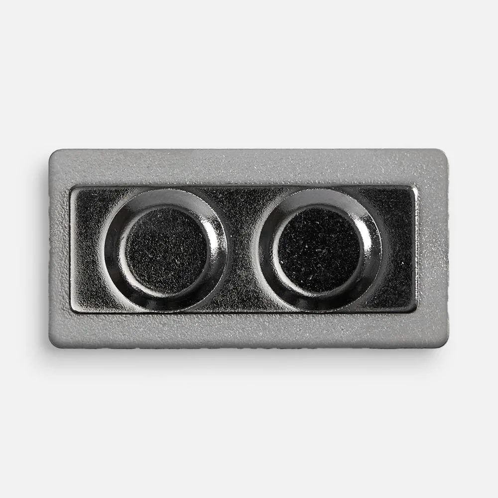 Значок Magnet Matto, серебристый глянцевый