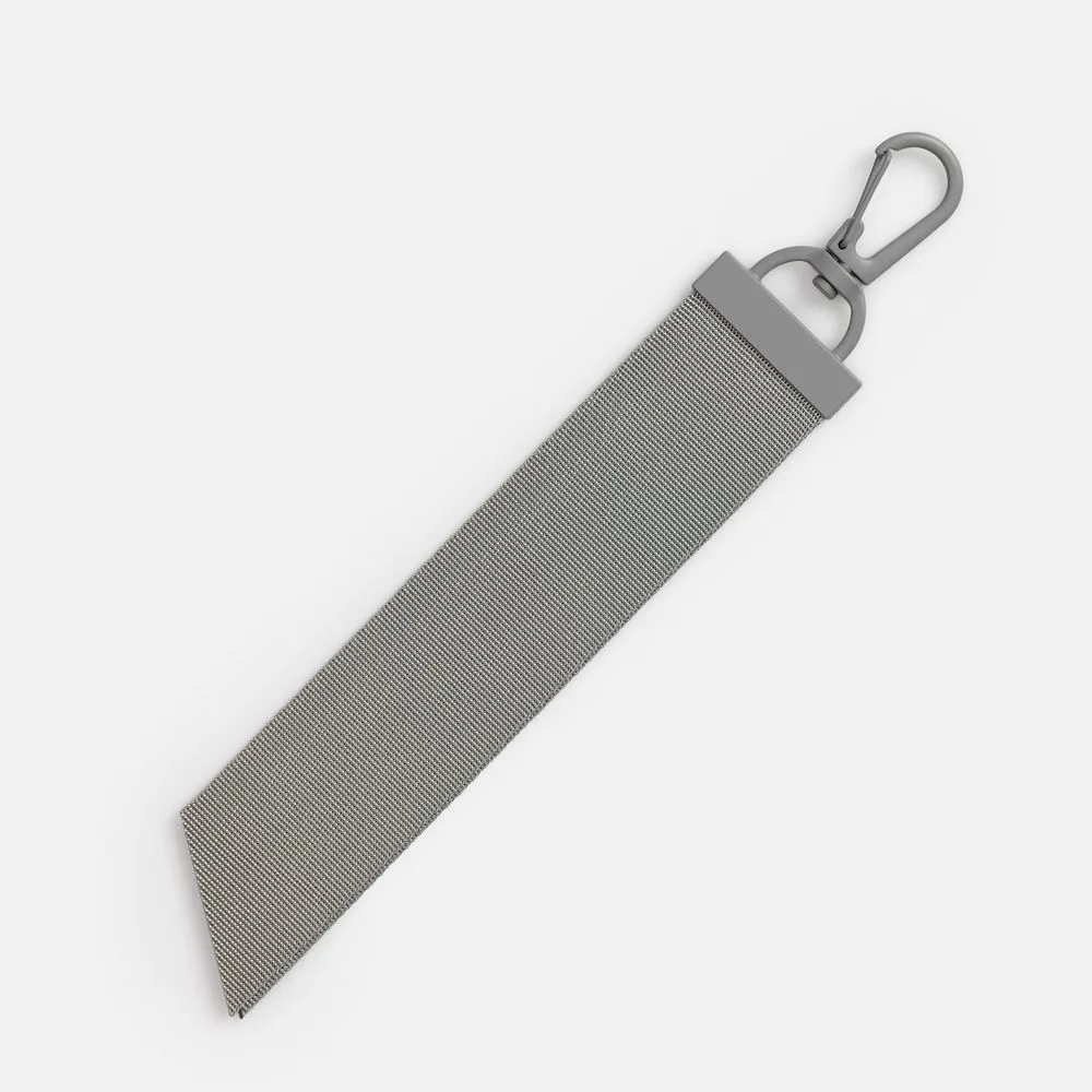 серая