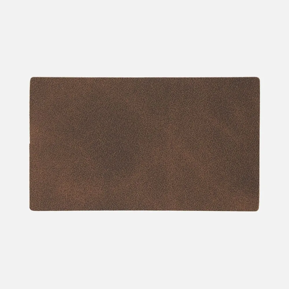 темно-коричневый