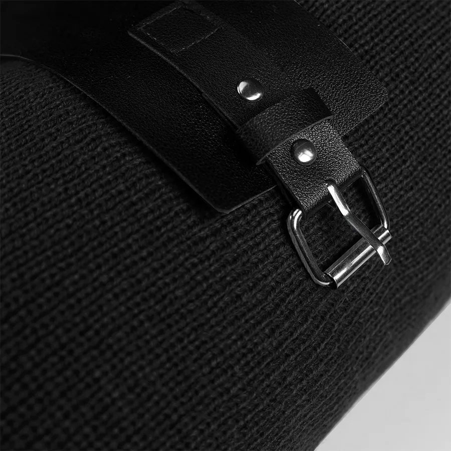 Плед  "Belt"; белый; 130 х 180 см; 100% акрил, с поясом, черный