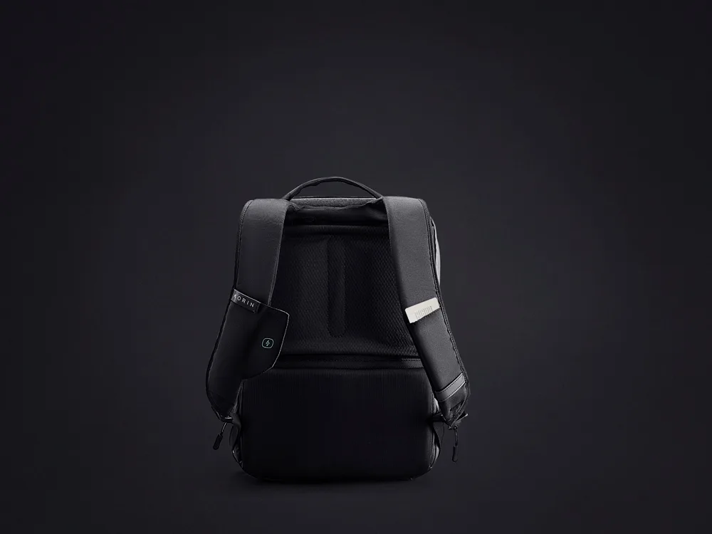 Водостойкий антикражный рюкзак Clickpack для ноутбука 15.6", черный