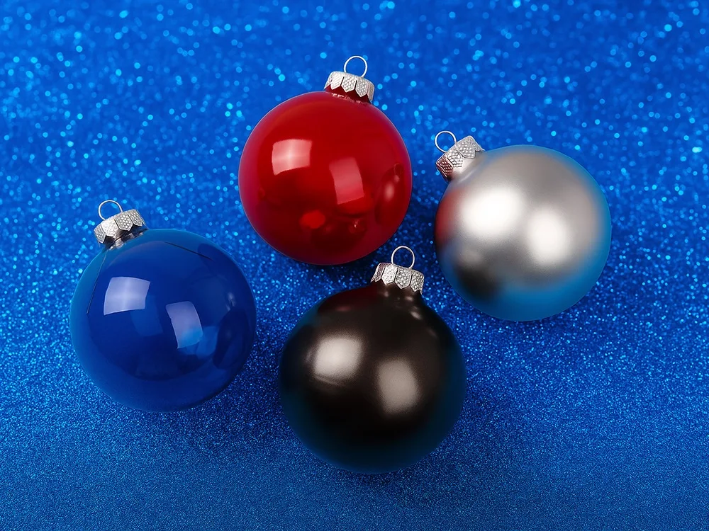 Стеклянный елочный шар "Christmas bauble", синий прозрачный, с серебристым колпачком в черной коробке