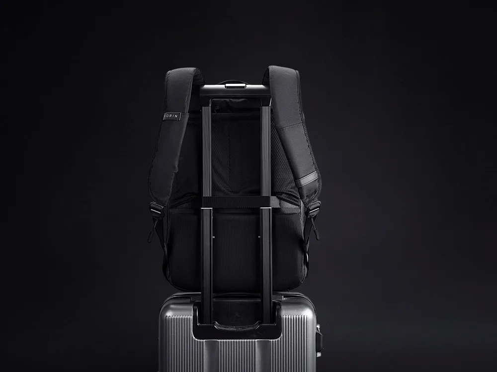 Водостойкий антикражный рюкзак Clickpack для ноутбука 15.6", черный