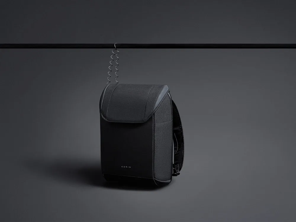 Водостойкий антикражный рюкзак Clickpack для ноутбука 15.6", черный