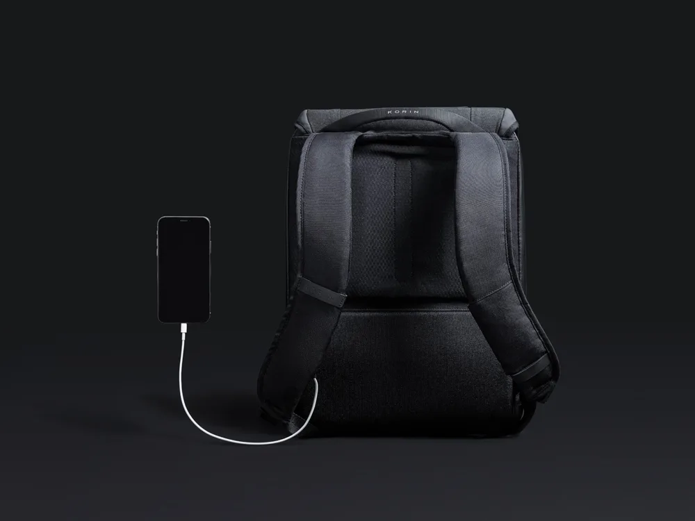 Водостойкий антикражный рюкзак Clickpack для ноутбука 15.6", черный