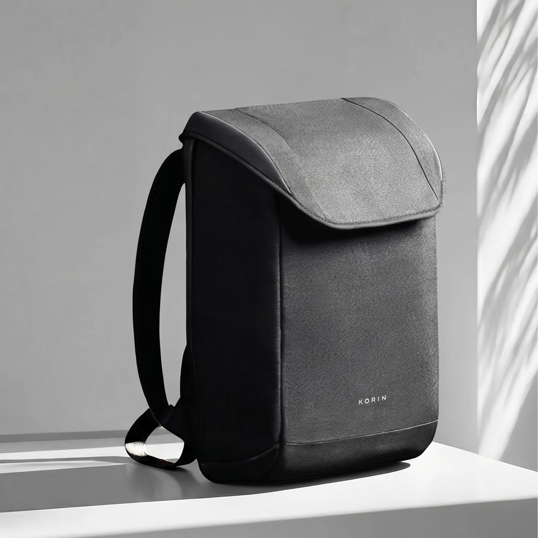 Водостойкий антикражный рюкзак Clickpack для ноутбука 15.6", черный