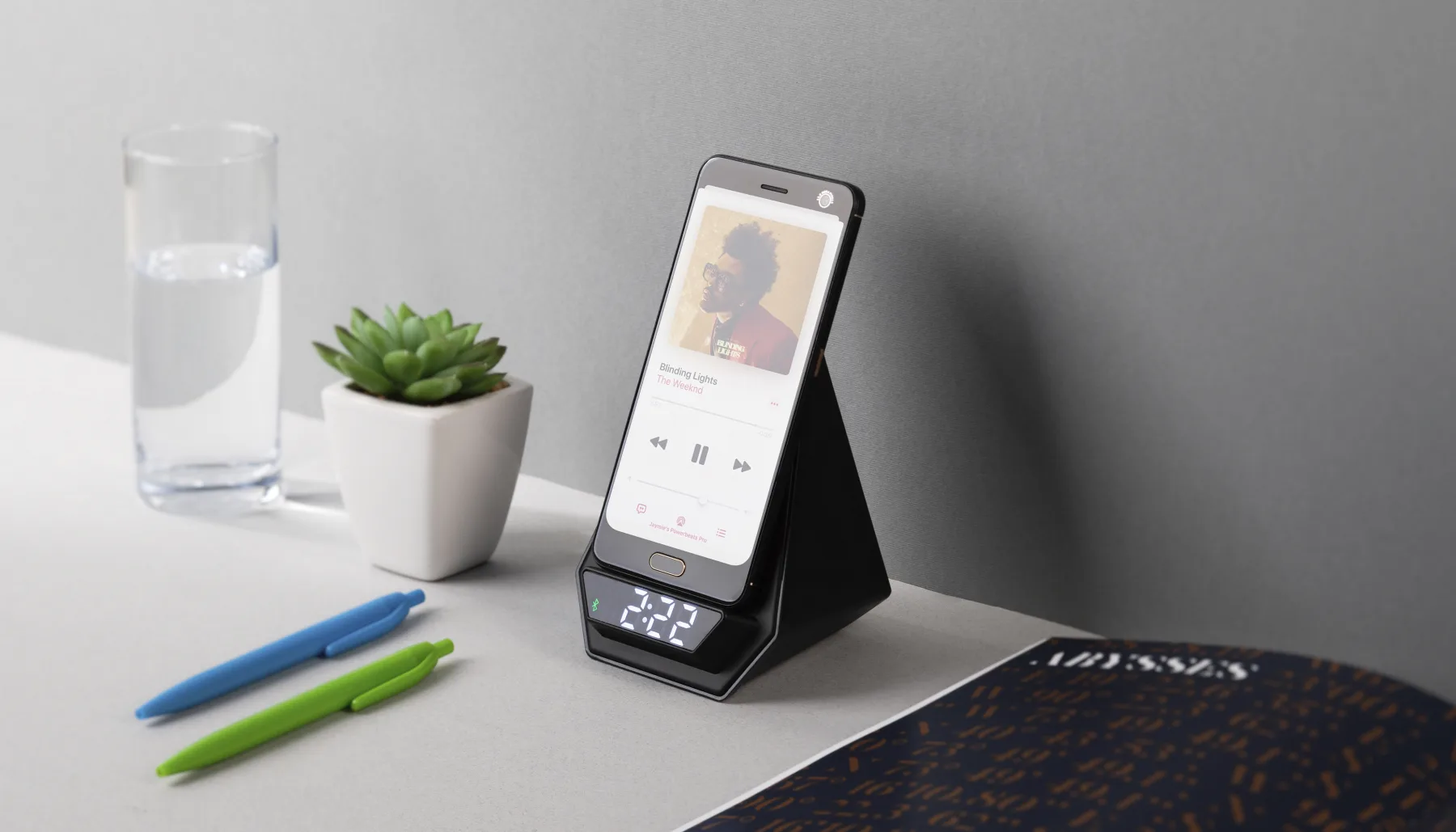 Настольная Bluetooth колонка (3Вт) "Smart Pyramid" с часами и беспроводным (15W) зарядным устройством, с подсветкой логотипа, черный