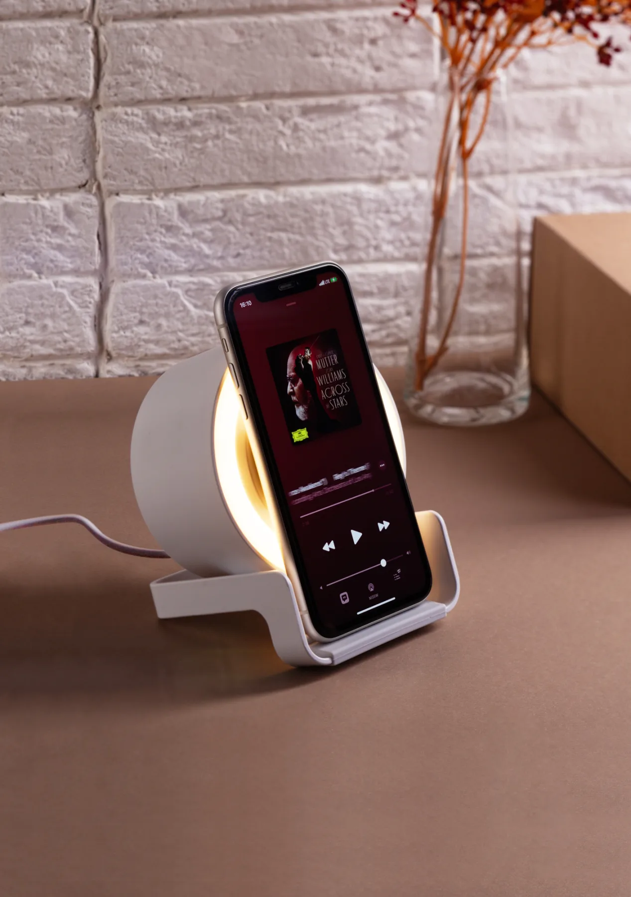 Bluetooth колонка-подставка "Smart Sound" с беспроводным (10W) зарядным устройством и лампой, белый