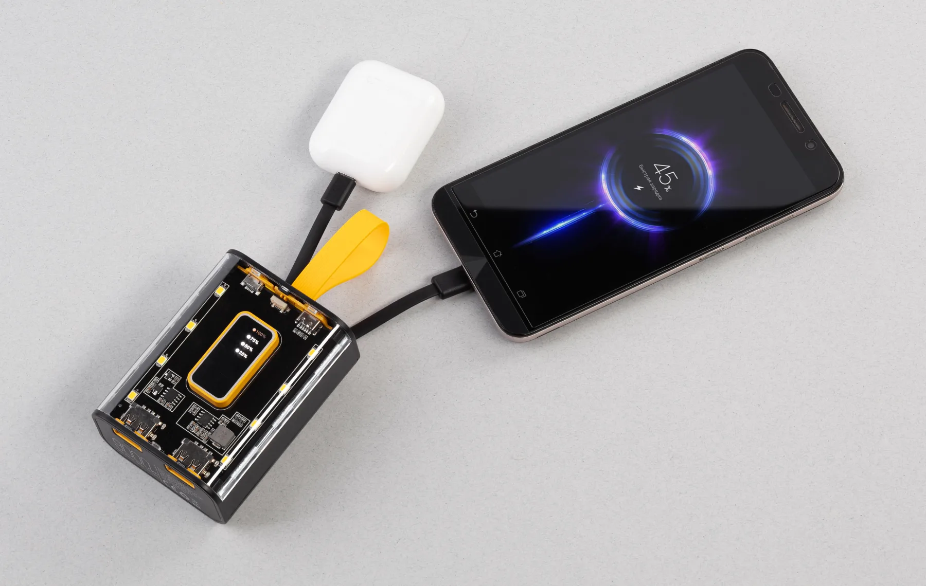 Зарядное устройство "Shine" 9000 mAh с LED-подсветкой, встроенными кабелями Type-C/Lightning/USB, черный с желтым