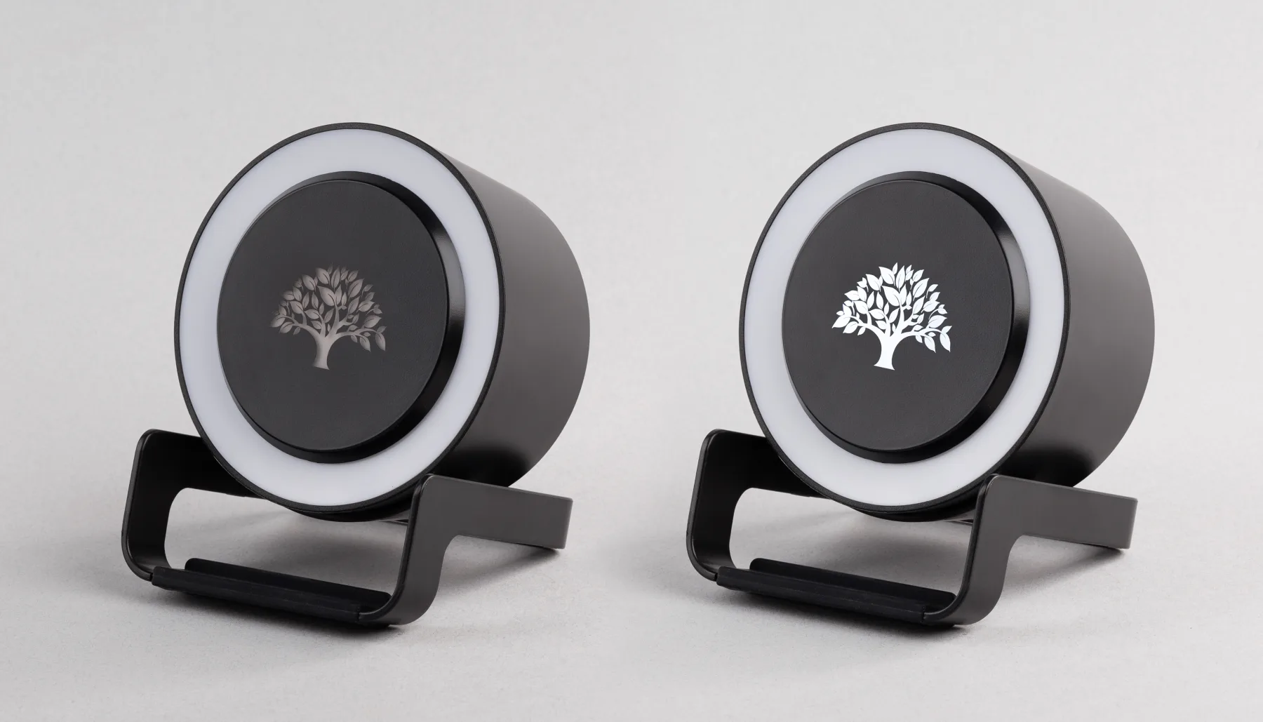 Bluetooth колонка-подставка "Smart Loud" с беспроводным (10W) зарядным устройством, лампой и подсветкой логотипа, черный